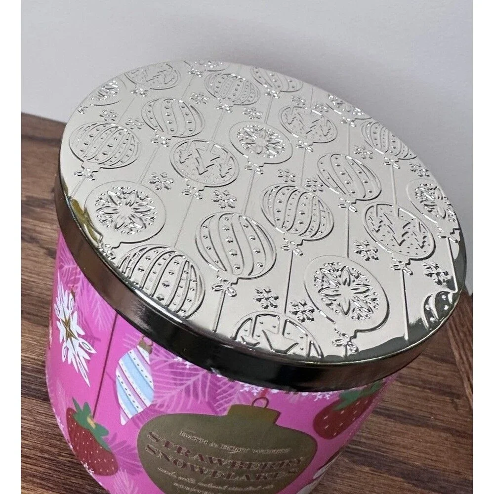 Bath & Body Works Strawberry Snowflakes 3-Wick Candle 14.5 oz with Snowflake Lid